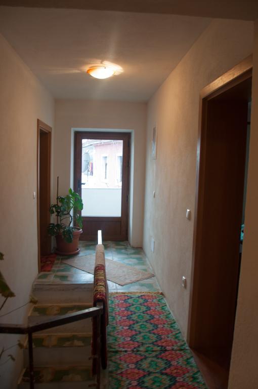 Aste Guesthouse Tropoje Ngoại thất bức ảnh